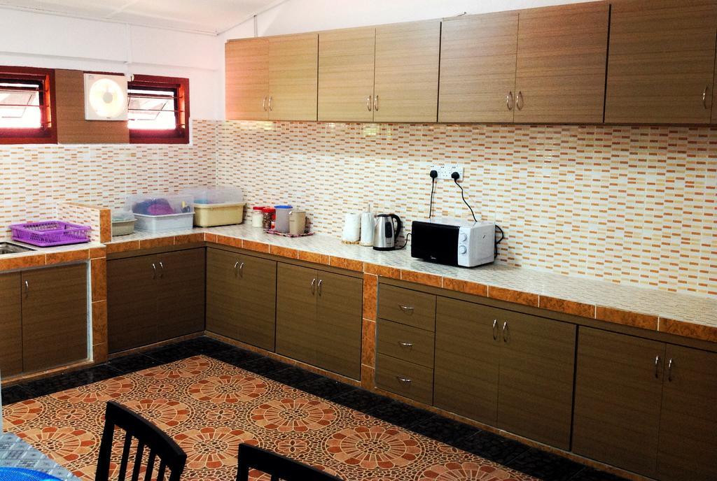 Nur Muslim Homestay At Kota Bharu Exterior photo